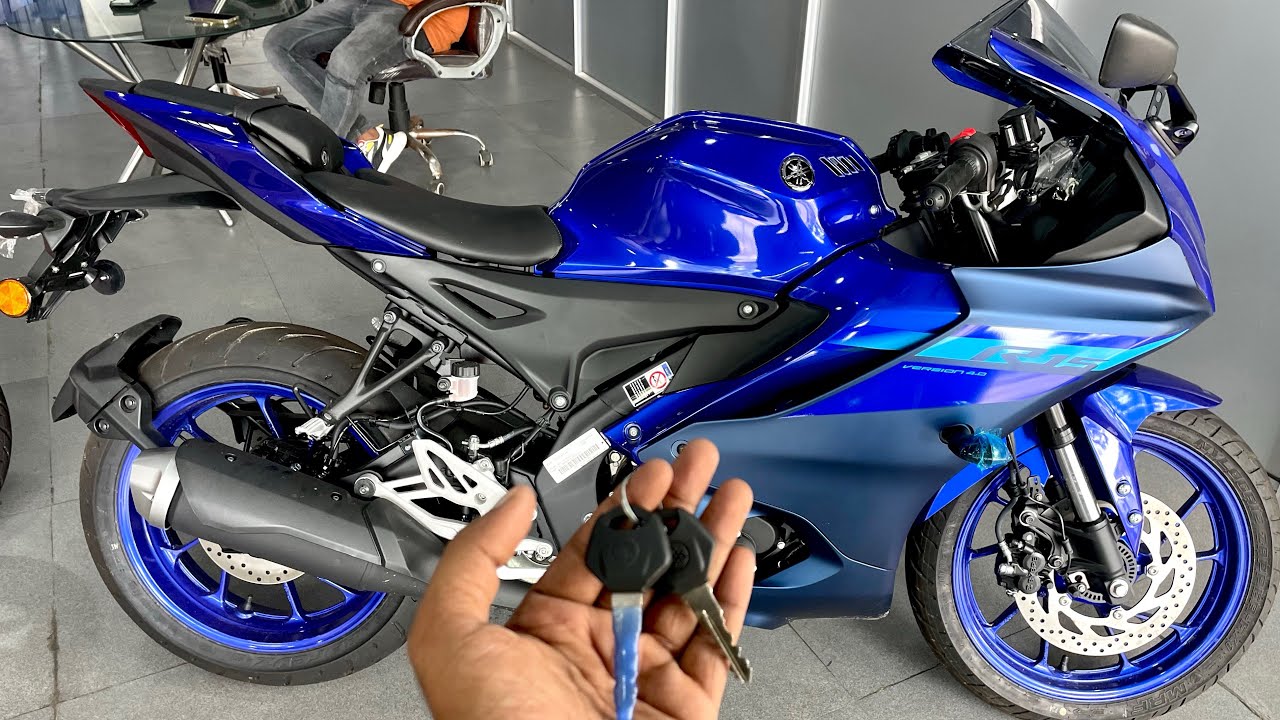 Yamaha R15 V4